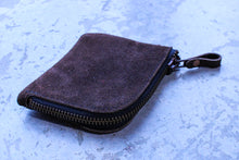 Load image into Gallery viewer, Zipped wallet.