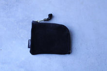 Load image into Gallery viewer, Zipped wallet.
